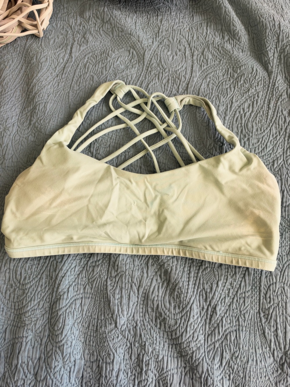 Lululemon sports bra size 10